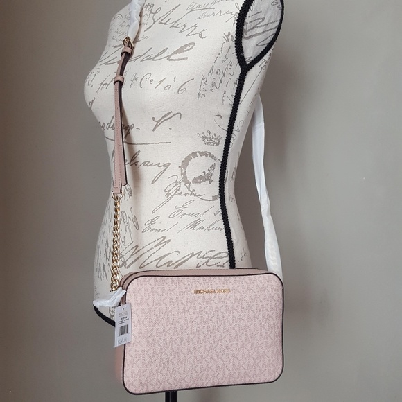 SOLD NWT Michael Kors LG Crossbody Bag Ballet Fawn - Picture 2 of 7